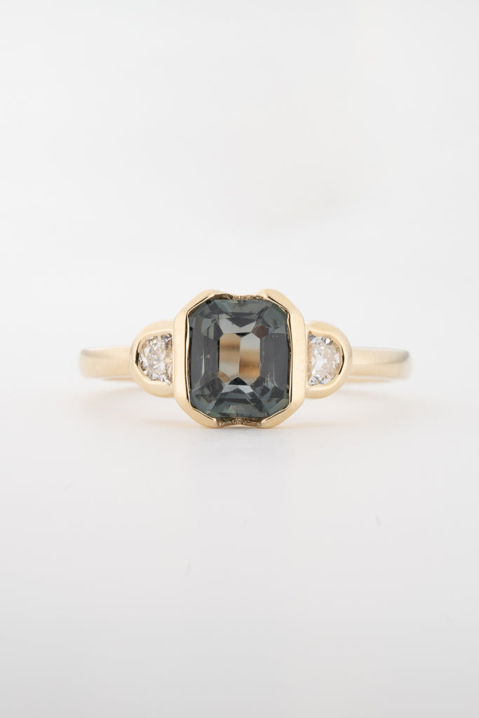 GREEN GRAY PARTI SAPPHIRE RING