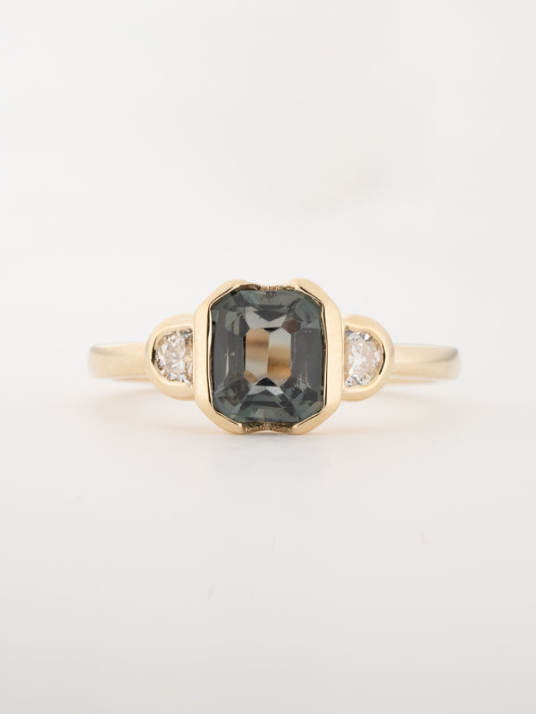 GREEN GRAY PARTI SAPPHIRE RING